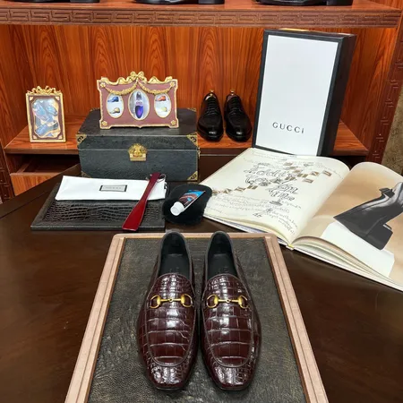 グッチ ビジネスシューズ