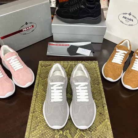 プラダ カジュアルシューズ