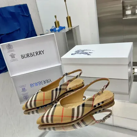 バーバリー ス サンダル