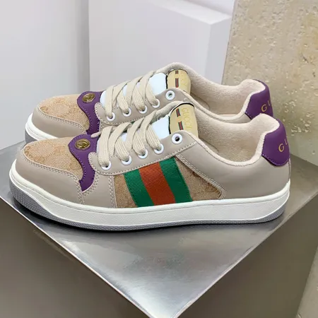 グッチ カジュアルシューズ