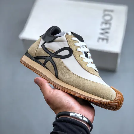 ロエベ カジュアルシューズ