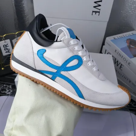 ロエベ スニーカー