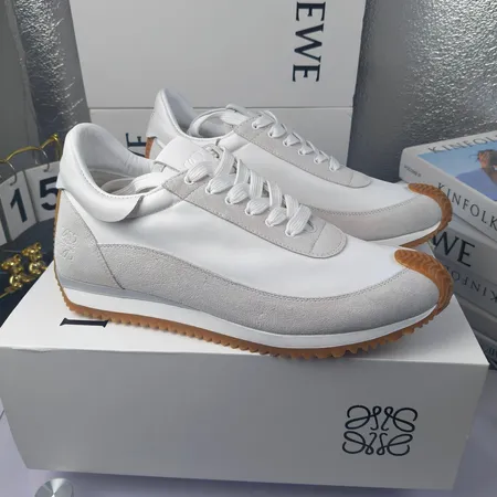 ロエベ スニーカー