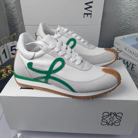 ロエベ スニーカー