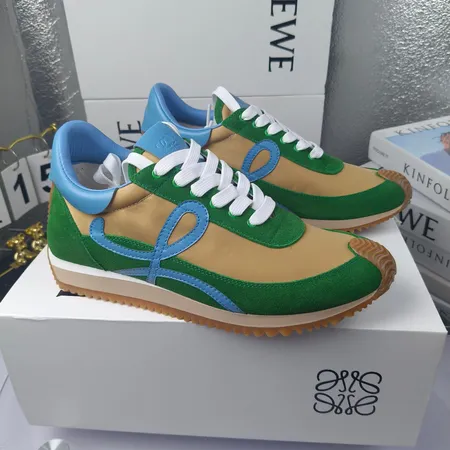 ロエベ スニーカー