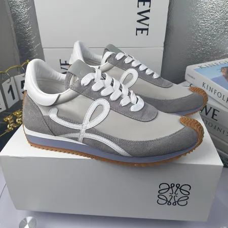 ロエベ スニーカー