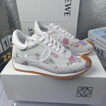 ロエベ スニーカー