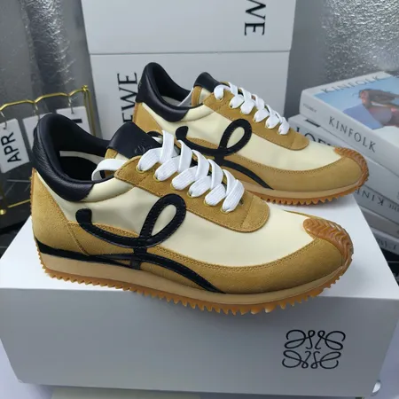 ロエベ スニーカー