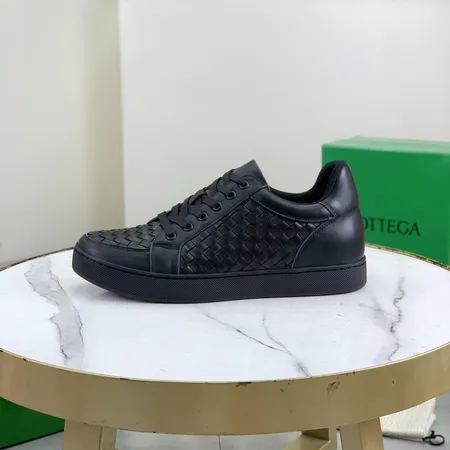 ボッテガ ヴェネタ カジュアルシューズ