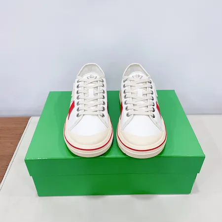 ボッテガ ヴェネタ カジュアルシューズ