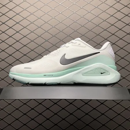 ナイキ スニーカー