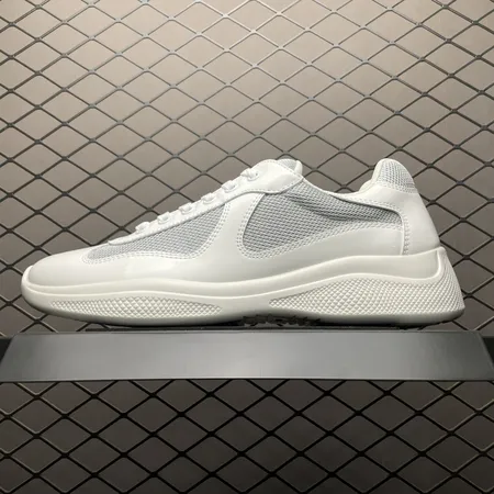 プラダ スニーカー