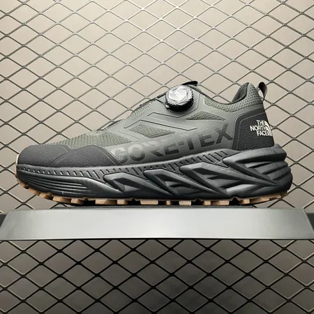 ノースフェイス スニーカー