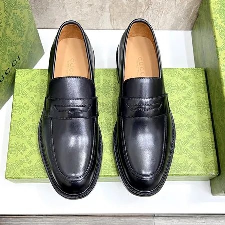 グッチ ビジネスシューズ