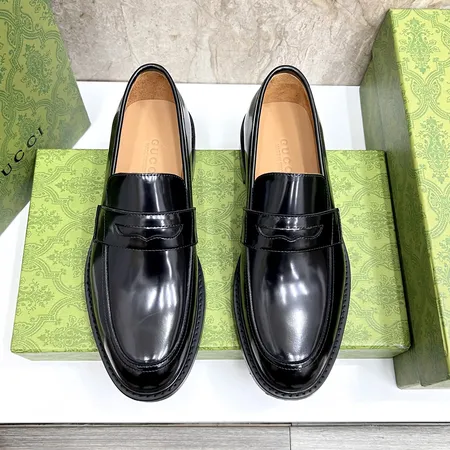 グッチ ビジネスシューズ