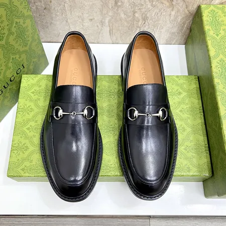 グッチ ビジネスシューズ