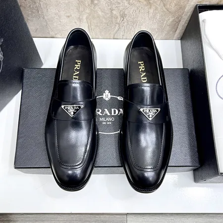 プラダ ビジネスシューズ