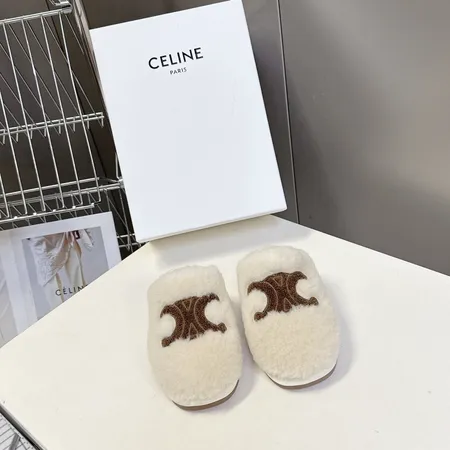 セリーヌ スリッパ