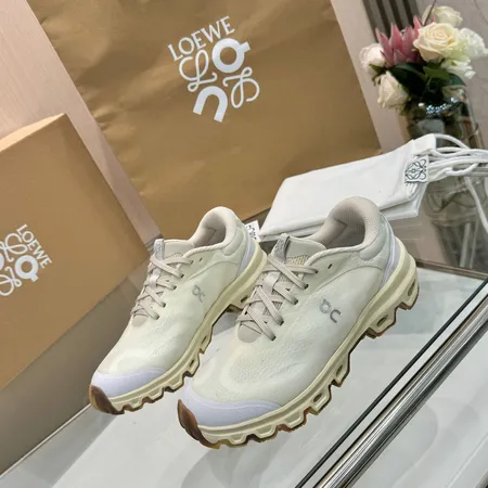 ロエベ スニーカー