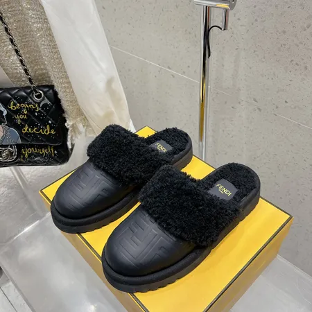 フェンディ スリッパ