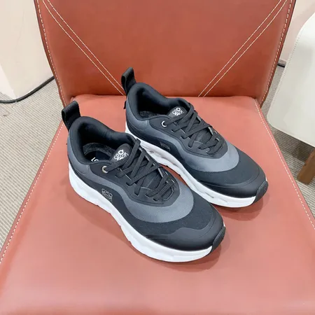 ロエベ スニーカー