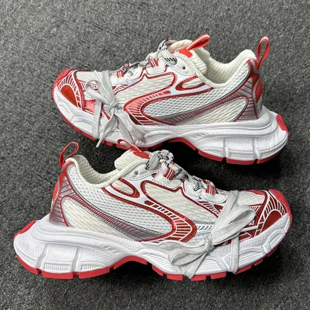 バレンシアガ スニーカー