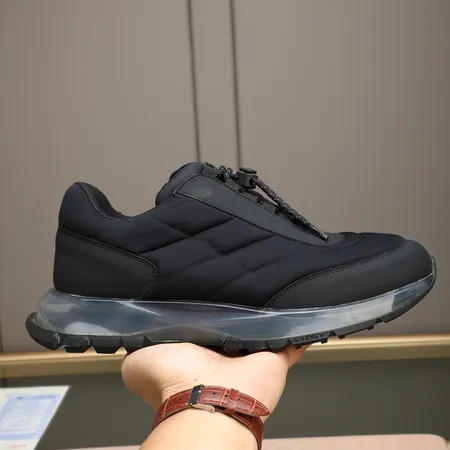 ジバンシィ カジュアルシューズ