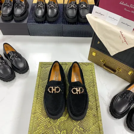 フェラガモ ビジネスシューズ