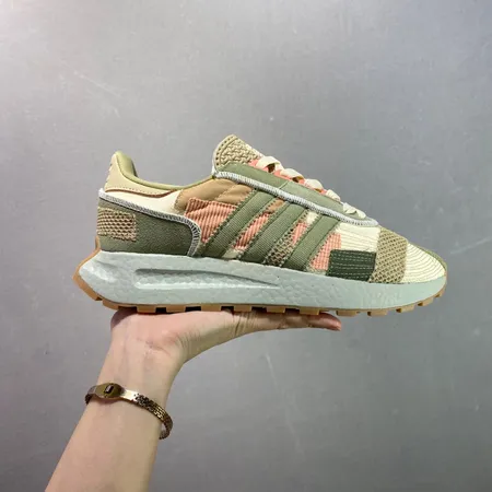 アディダス スニーカー