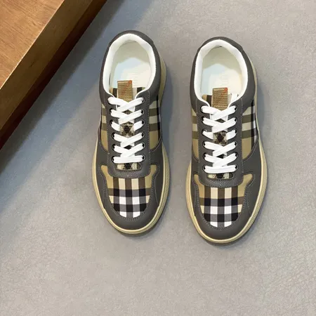 バーバリー ス カジュアルシューズ