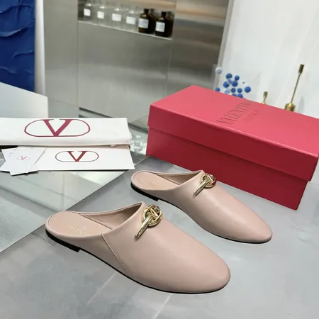 ヴァレンティノ スリッパ