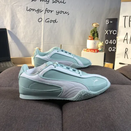 プーマ カジュアルシューズ