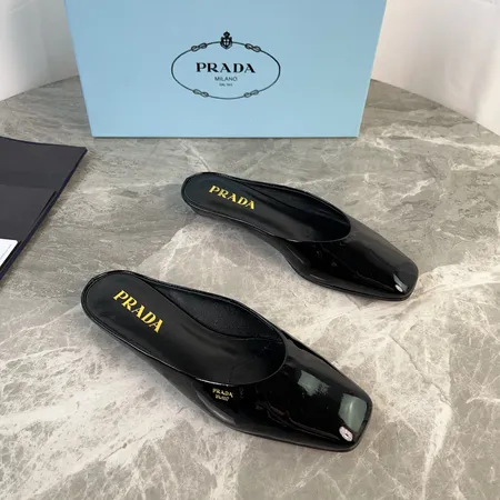 プラダ スリッパ