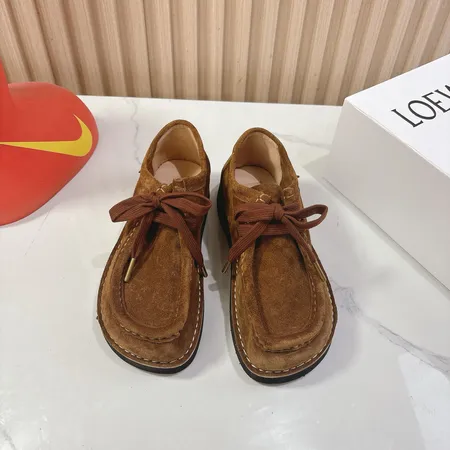 ロエベ カジュアルシューズ