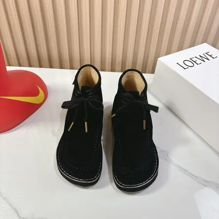 ロエベ カジュアルシューズ