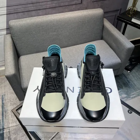 ジバンシィ カジュアルシューズ