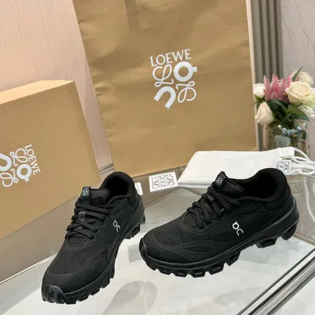 ロエベ スニーカー