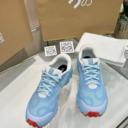 ロエベ スニーカー