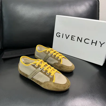 ジバンシィ カジュアルシューズ