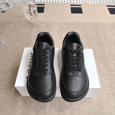 ロエベ カジュアルシューズ