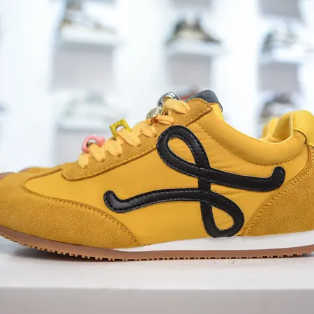 ロエベ スニーカー