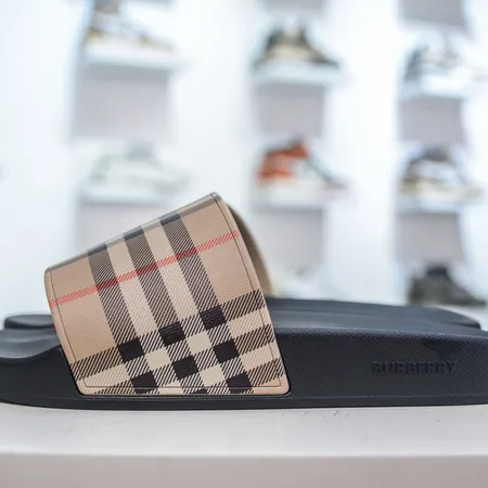 バーバリー ス スリッパ