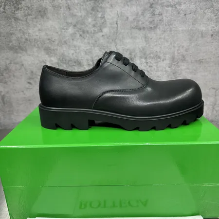 ボッテガ ヴェネタ カジュアルシューズ