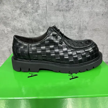 ボッテガ ヴェネタ カジュアルシューズ