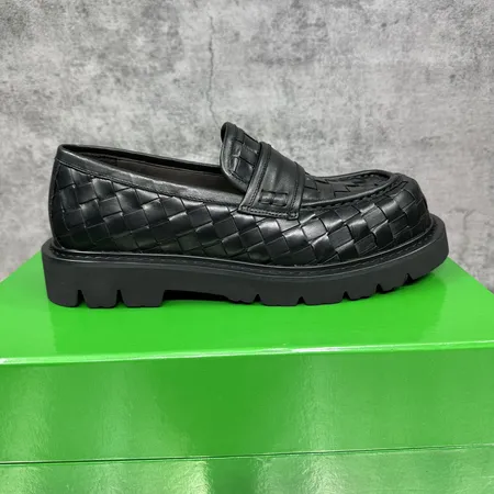 ボッテガ ヴェネタ カジュアルシューズ