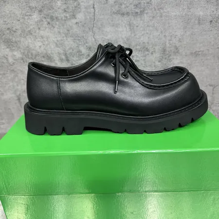 ボッテガ ヴェネタ カジュアルシューズ