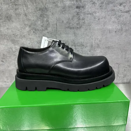 ボッテガ ヴェネタ カジュアルシューズ