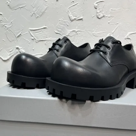 バレンシアガ ビジネスシューズ