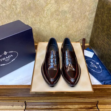 プラダ ビジネスシューズ