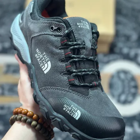 ノースフェイス スニーカー